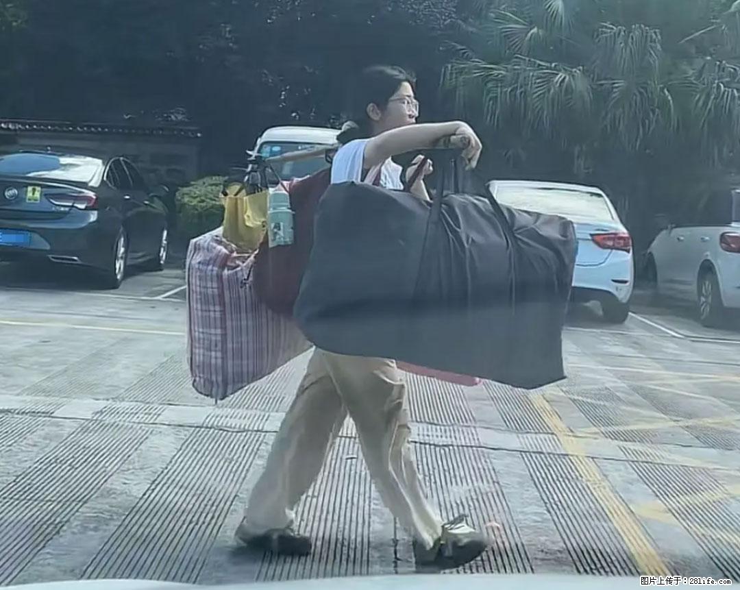 全网追的“扁担女孩”,找了一份暑假工,时薪12元 - 营口生活资讯 - 营口28生活网 yk.28life.com