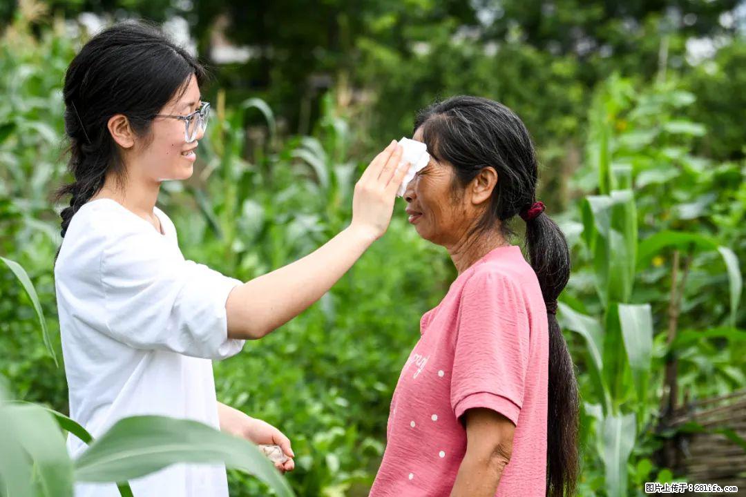 全网追的“扁担女孩”,找了一份暑假工,时薪12元 - 营口生活资讯 - 营口28生活网 yk.28life.com